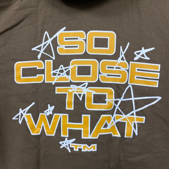 Tate McRae So Close to What Star Brown hoodie size 3XL - Picture 3 of 4